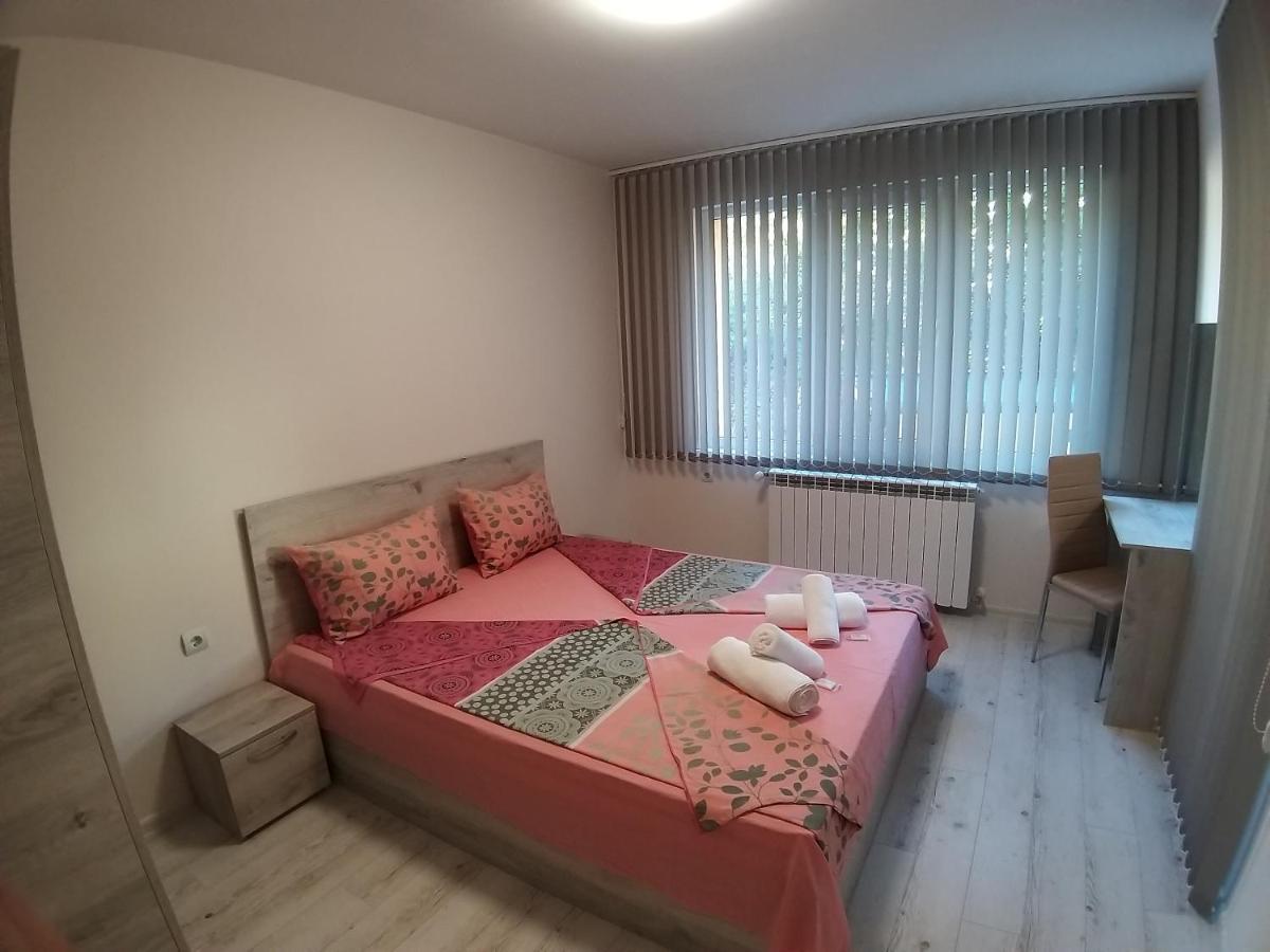 Апартамент Трапезица Скай Veliko Tarnovo Buitenkant foto